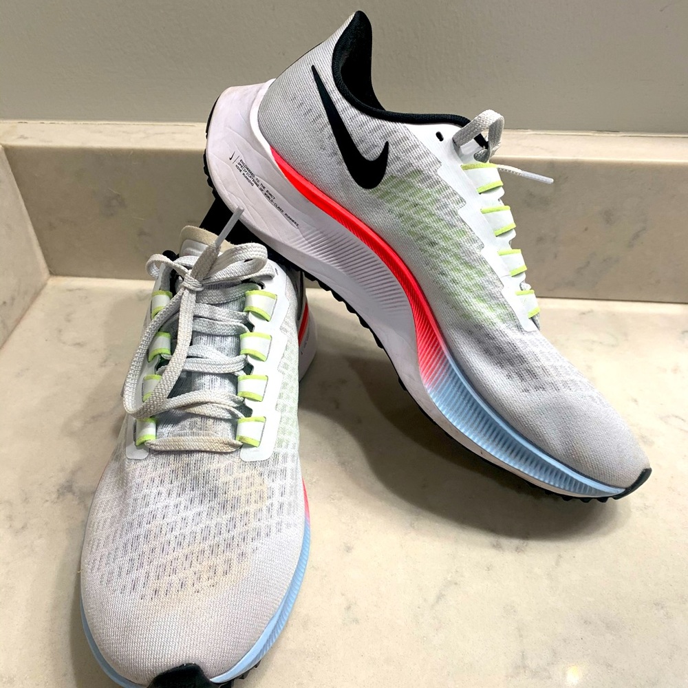 Like NEW Nike Pegasus 37 shoes